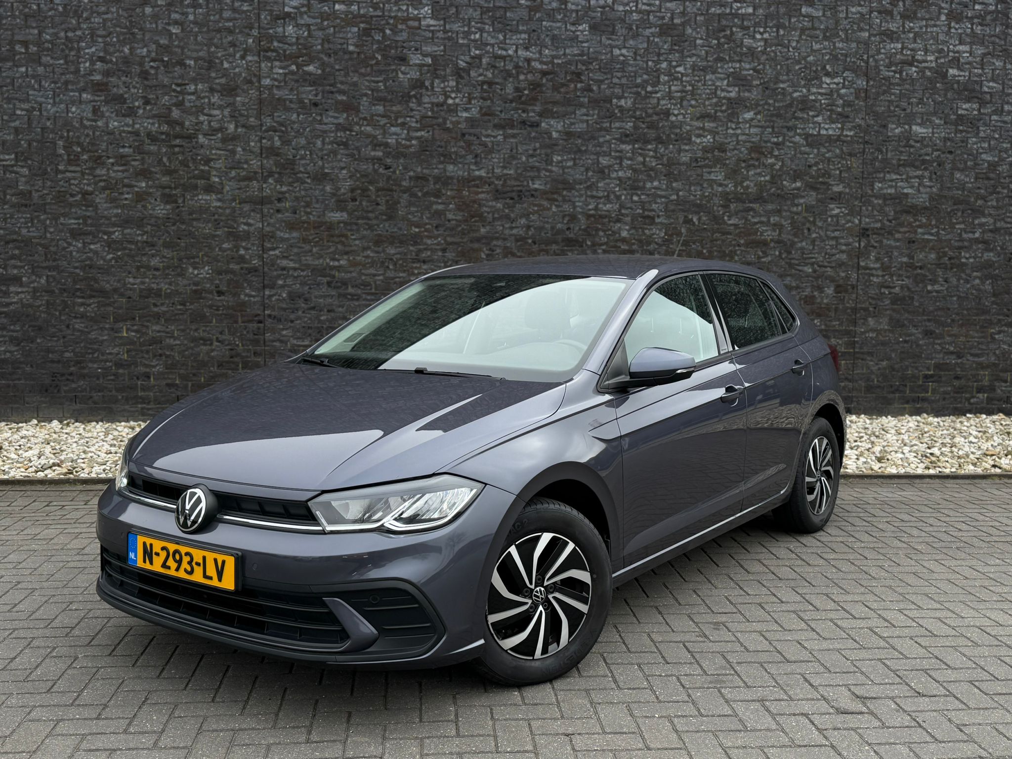 Volkswagen Polo 1.0 TSI thumbnail 2